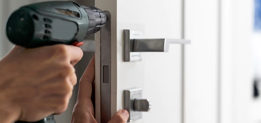 Locksmith For Lock Replacement Near Me in Schaumburg, IL