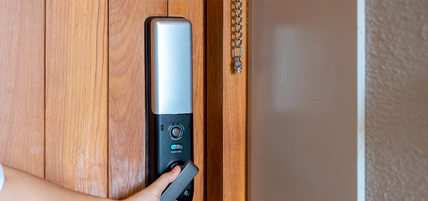 Home Security Electronic Locks Upgrades in Schaumburg, IL